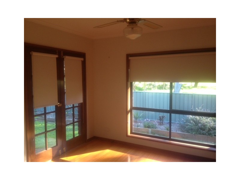 2/5 Lambruk Court, Kennington VIC 3550