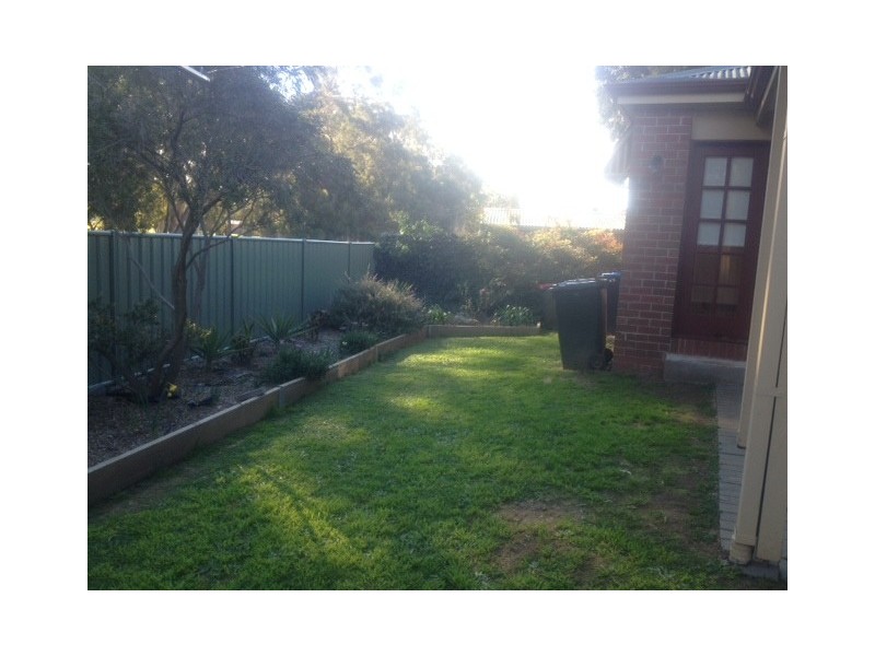 2/5 Lambruk Court, Kennington VIC 3550