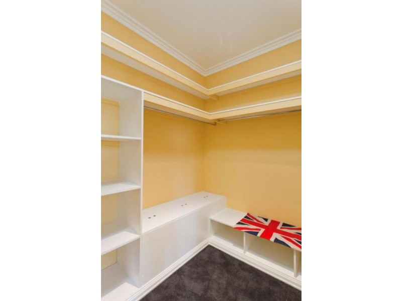 5 Bettys Avenue, Junortoun VIC 3551