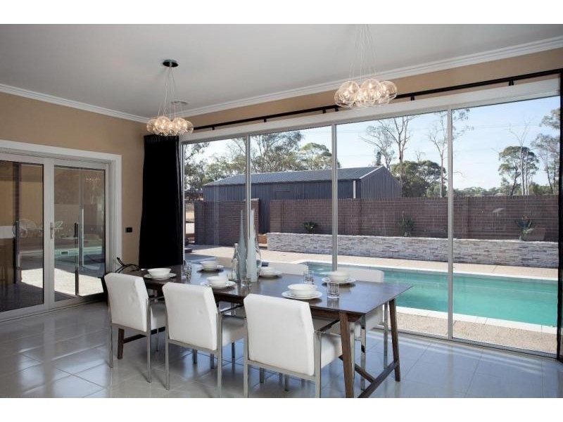 5 Bettys Avenue, Junortoun VIC 3551