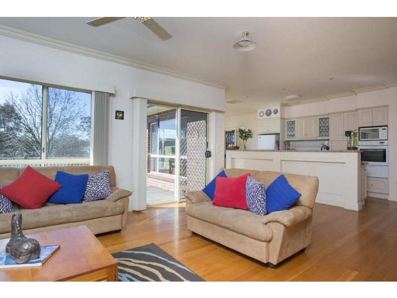 4 George Terrace, Junortoun VIC 3551