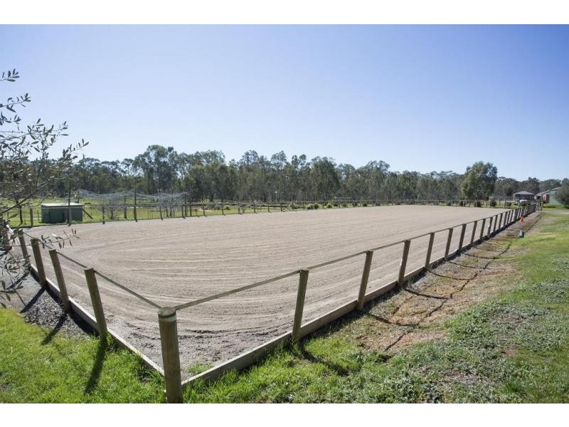 4 George Terrace, Junortoun VIC 3551