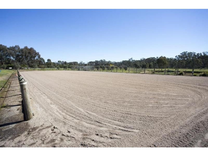 4 George Terrace, Junortoun VIC 3551