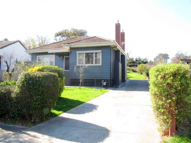 31 Osborne Street, Flora Hill VIC 3550