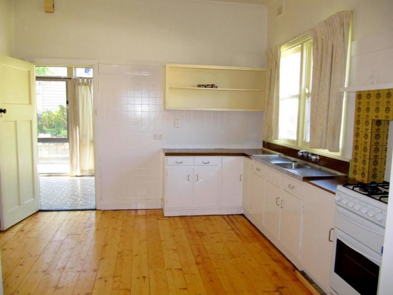 31 Osborne Street, Flora Hill VIC 3550