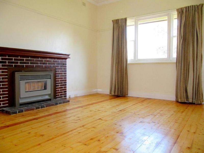 31 Osborne Street, Flora Hill VIC 3550