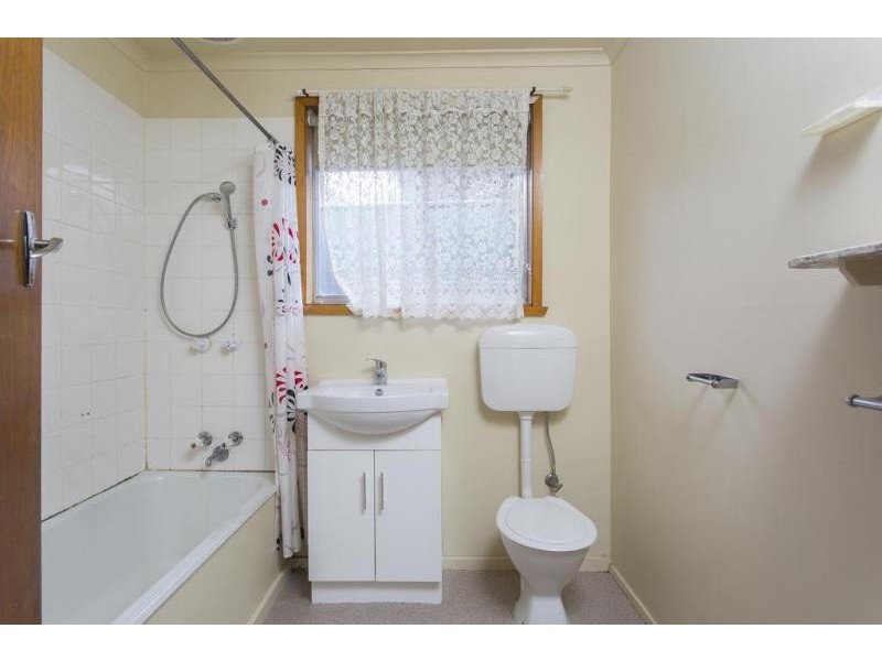 2/26 Yallambee Drive, Kennington VIC 3550