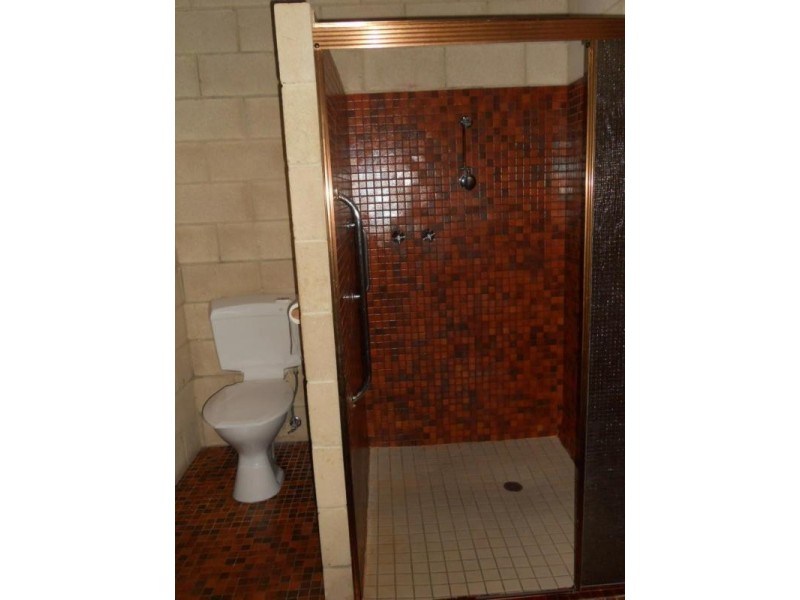 1/74 LOWNDES STREET, Kennington VIC 3550