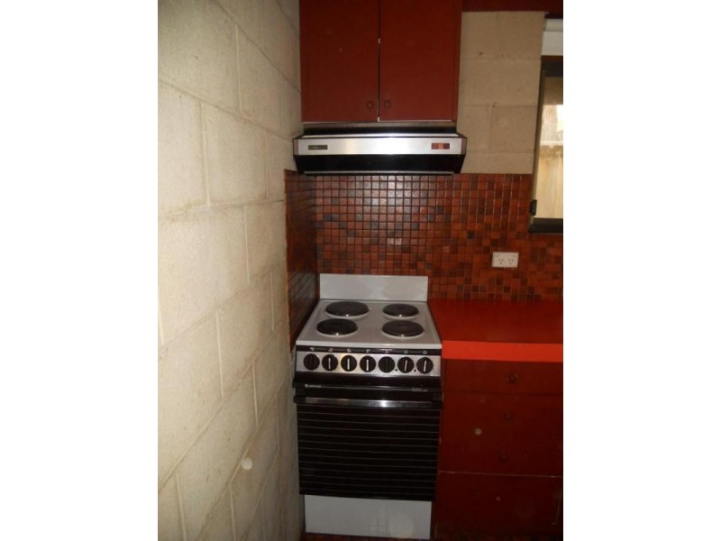 1/74 LOWNDES STREET, Kennington VIC 3550