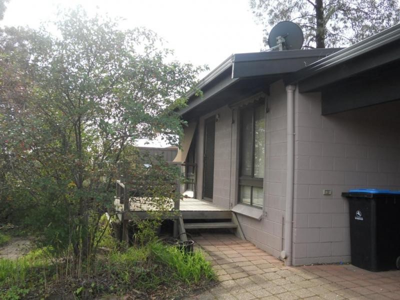 74 LOWNDES ST, Kennington VIC 3550