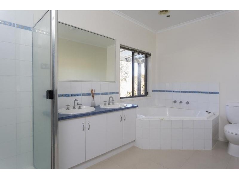 214 Sullivans Road, Strathfieldsaye VIC 3551