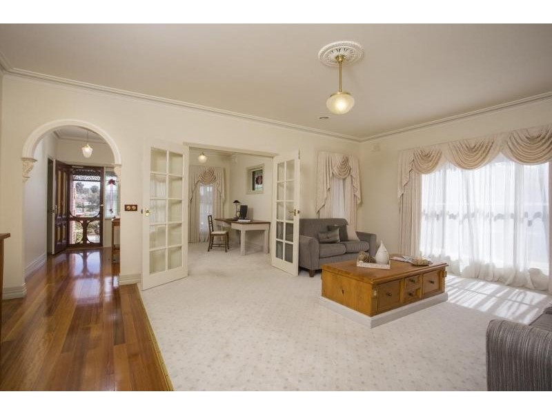 3 Bourke Drive, Strathdale VIC 3550