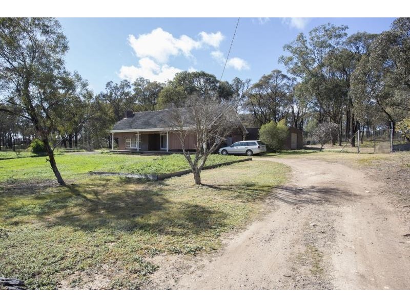 203 Lockwood Road, Kangaroo Flat VIC 3555