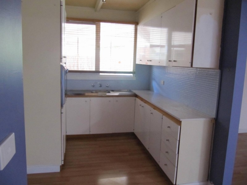 4 Reception Avenue, Strathdale VIC 3550