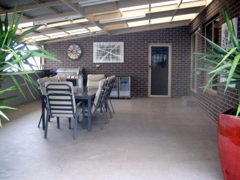 9 Moonah Court, Eaglehawk VIC 3556