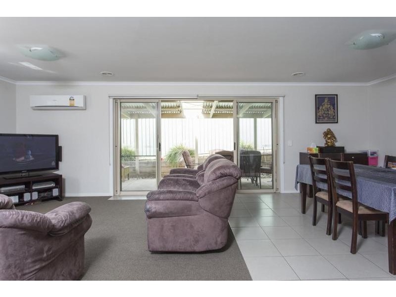3/6 St.George Park Drive, Kangaroo Flat VIC 3555