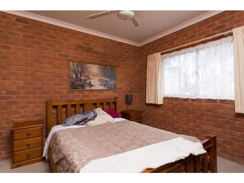 10 Glenelg Drive, Maiden Gully VIC 3551