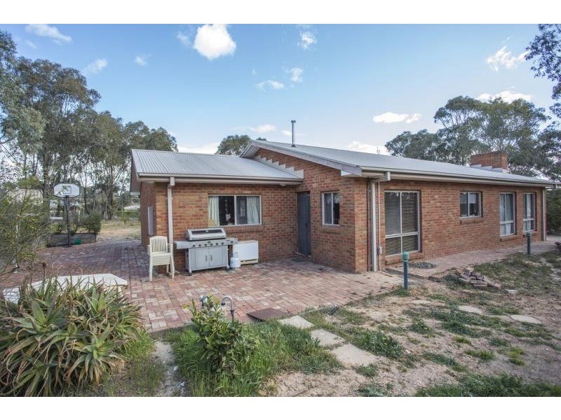 10 Glenelg Drive, Maiden Gully VIC 3551