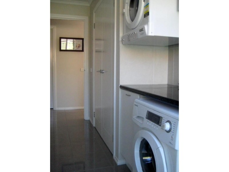 27 Irontree Close, Kangaroo Flat VIC 3555