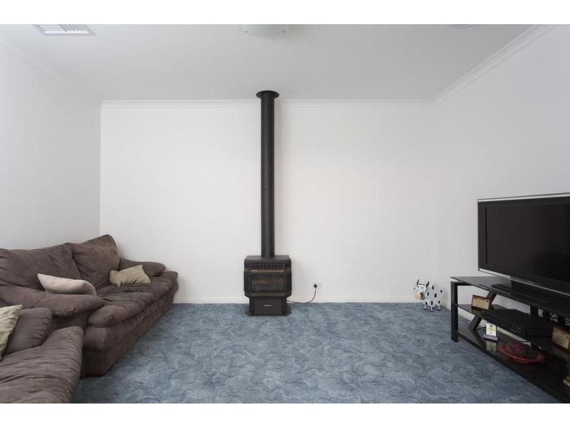 34 Bowles Road, Epsom VIC 3551