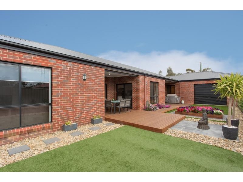 34 Bowles Road, Epsom VIC 3551