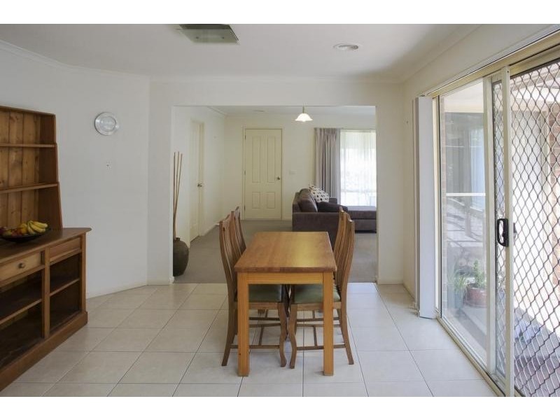 19 Osborne Street, Flora Hill VIC 3550