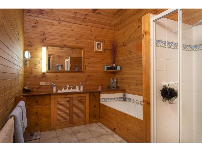 84 Beilharz Road, Ravenswood VIC 3453