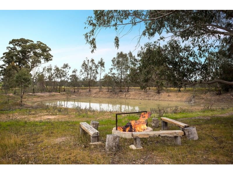 84 Beilharz Road, Ravenswood VIC 3453