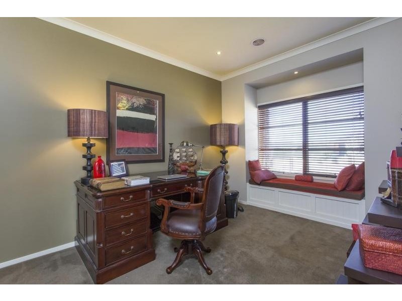 25 Lanark Drive, Junortoun VIC 3551