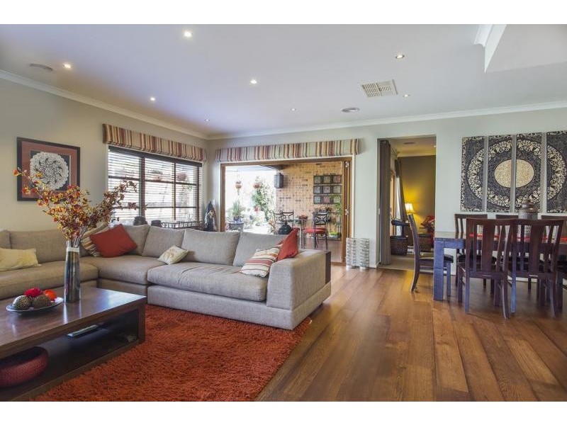 25 Lanark Drive, Junortoun VIC 3551