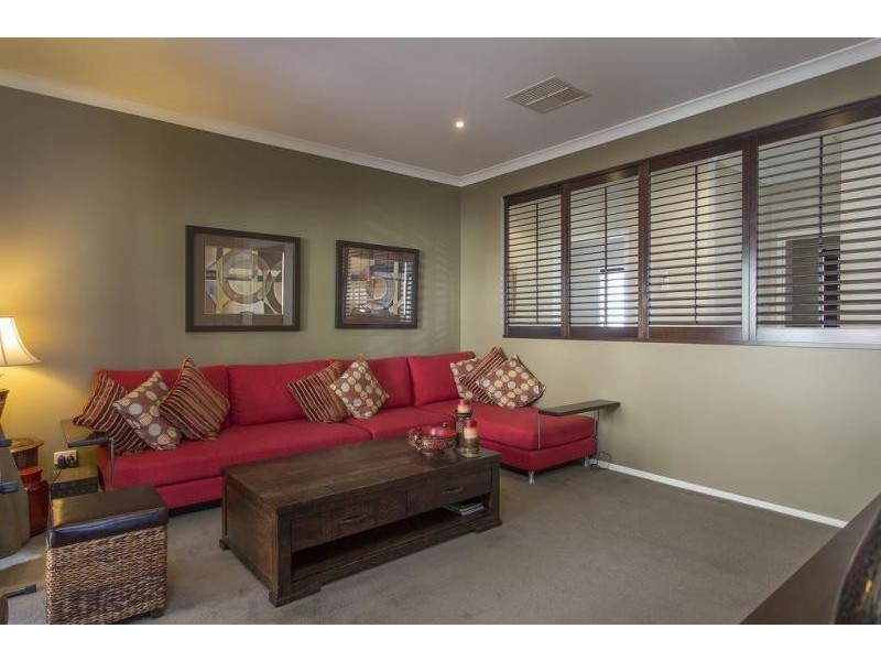 25 Lanark Drive, Junortoun VIC 3551