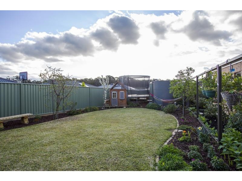 25 Lanark Drive, Junortoun VIC 3551