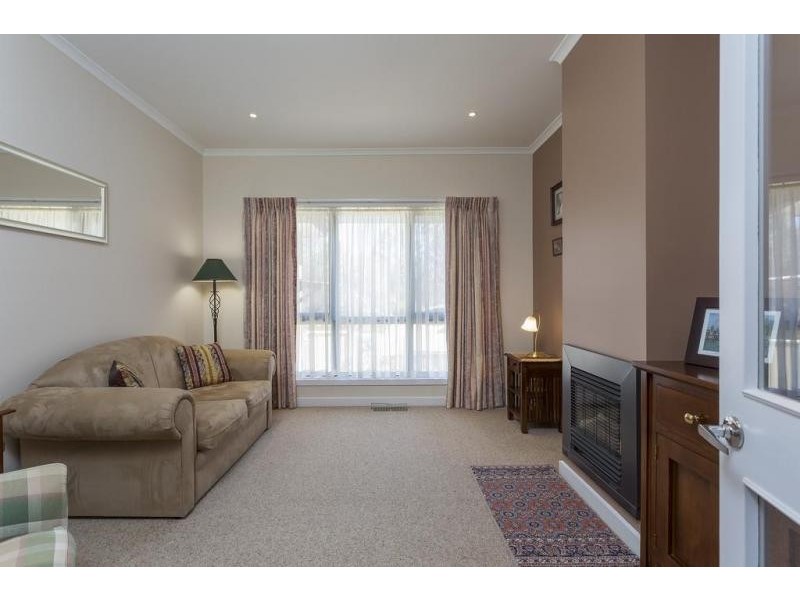 57 Pioneer Drive, Maiden Gully VIC 3551