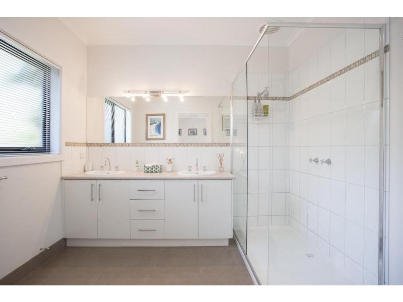 57 Pioneer Drive, Maiden Gully VIC 3551