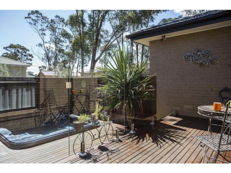 57 Pioneer Drive, Maiden Gully VIC 3551