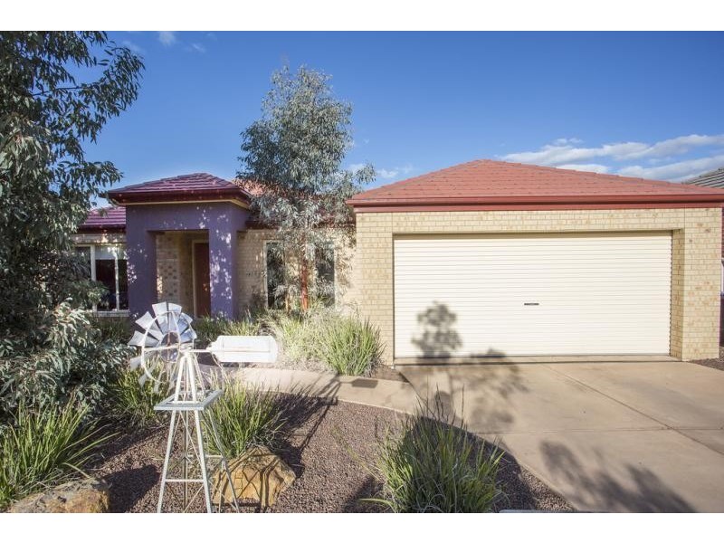 7 Cooba Drive, Epsom VIC 3551