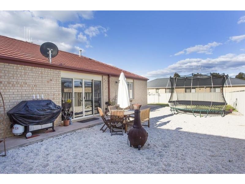 7 Cooba Drive, Epsom VIC 3551