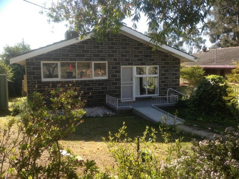 19 Leigh Avenue, Flora Hill VIC 3550