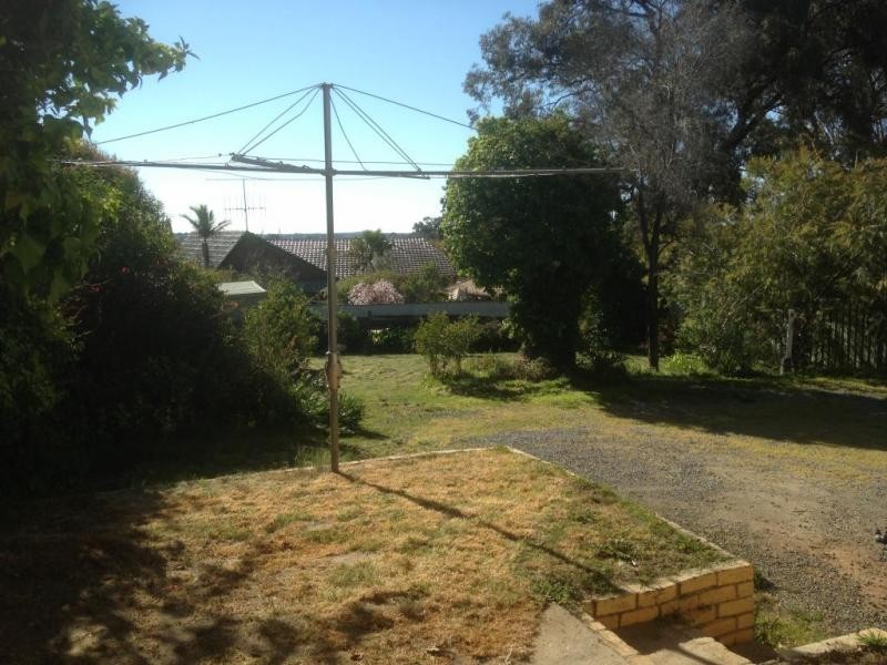 19 Leigh Avenue, Flora Hill VIC 3550