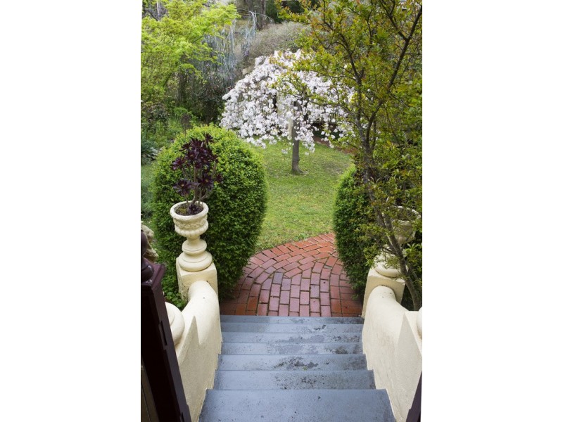 9 Reginald Street, Quarry Hill VIC 3550