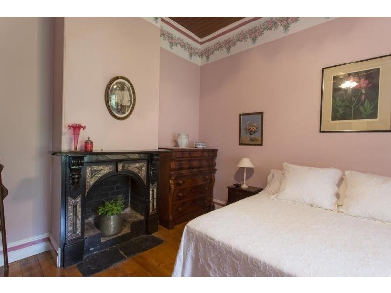 9 Reginald Street, Quarry Hill VIC 3550