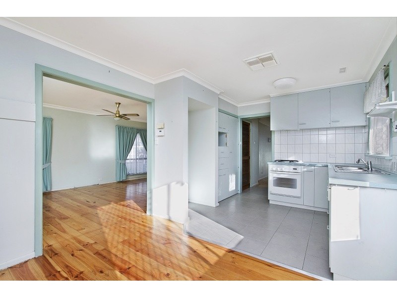 60 Adam Street, Quarry Hill VIC 3550