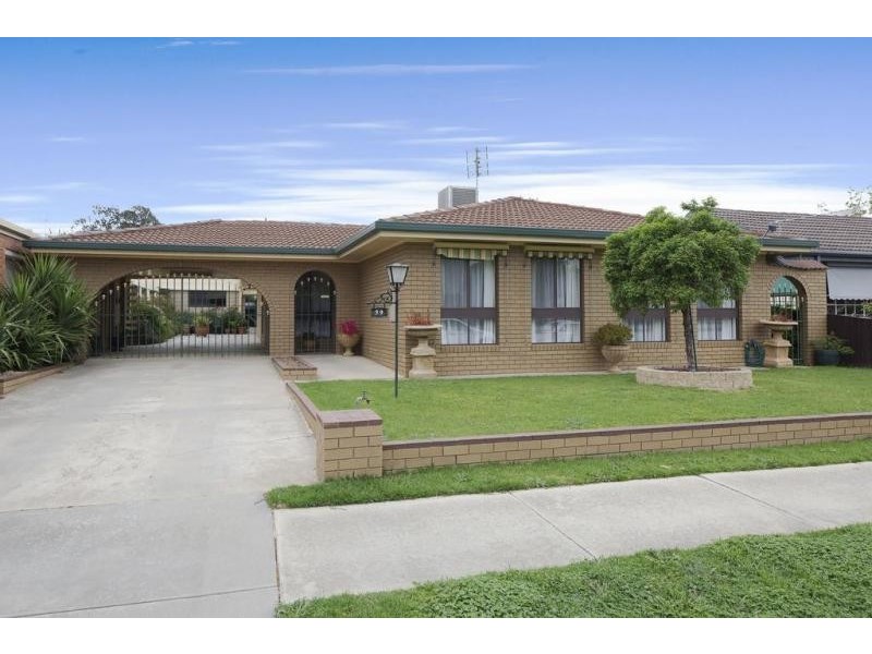 39 Curtin Street, Flora Hill VIC 3550