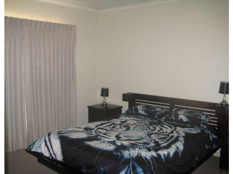 20 Edgewater Close, Eaglehawk VIC 3556