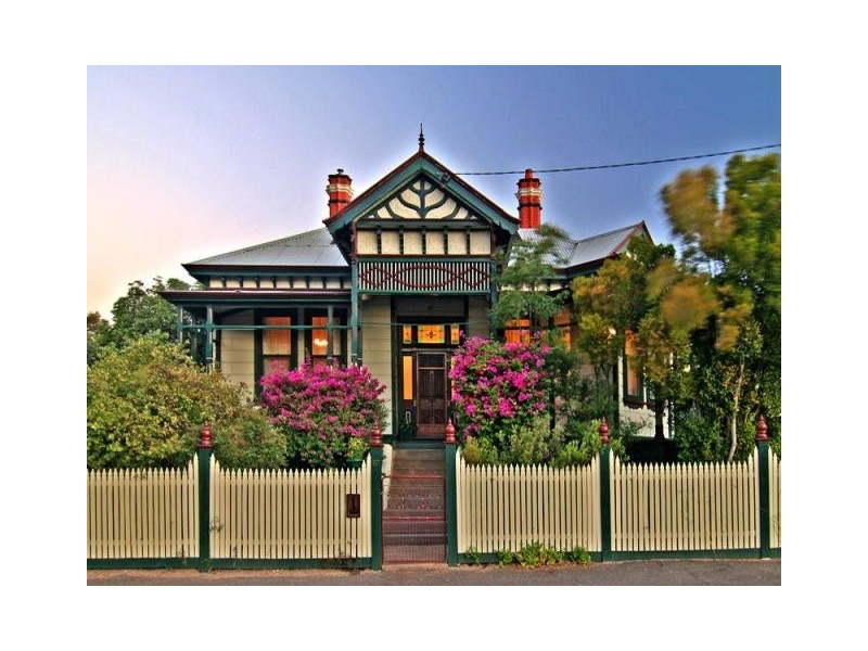 87 Gladstone Street, Quarry Hill VIC 3550