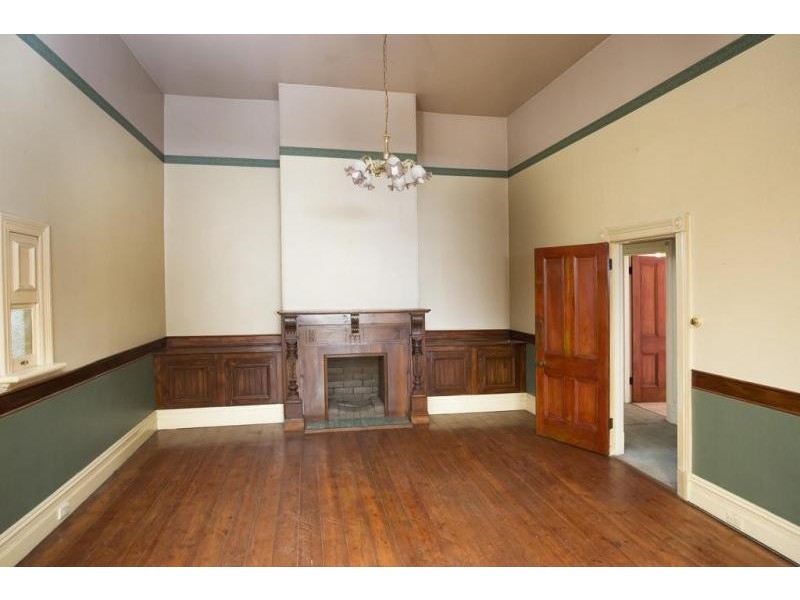 87 Gladstone Street, Quarry Hill VIC 3550