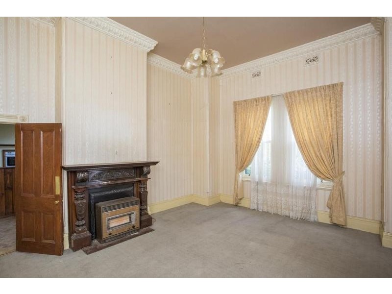 87 Gladstone Street, Quarry Hill VIC 3550