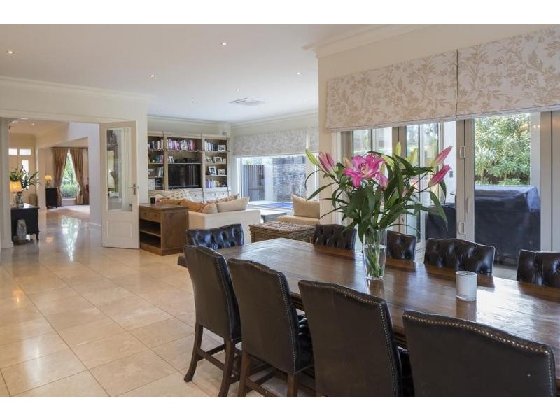 31 Elwood Drive, Strathdale VIC 3550