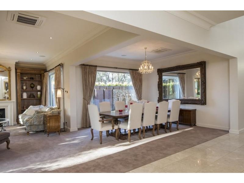 31 Elwood Drive, Strathdale VIC 3550