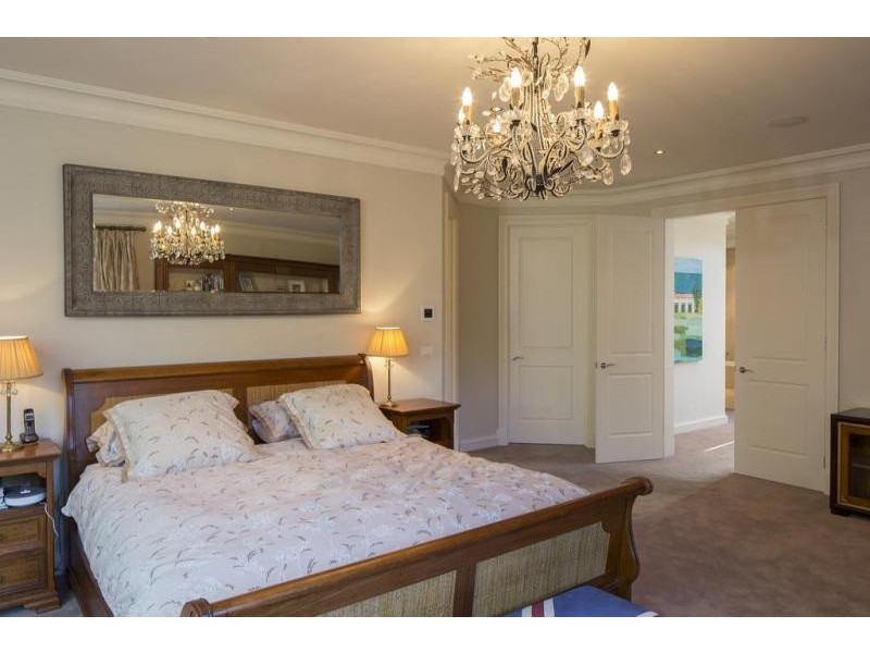 31 Elwood Drive, Strathdale VIC 3550